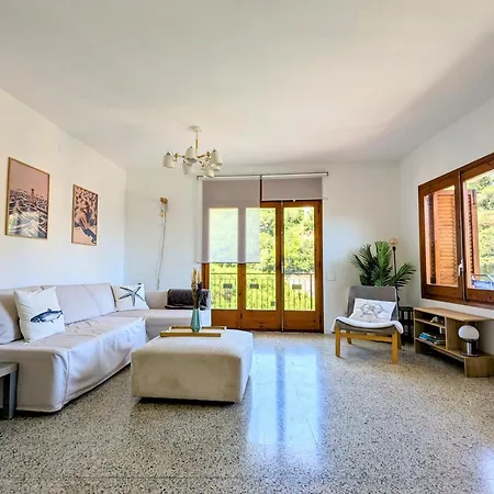 Apartment Charming Attic With Pool And Seaviews Arenys de Mar